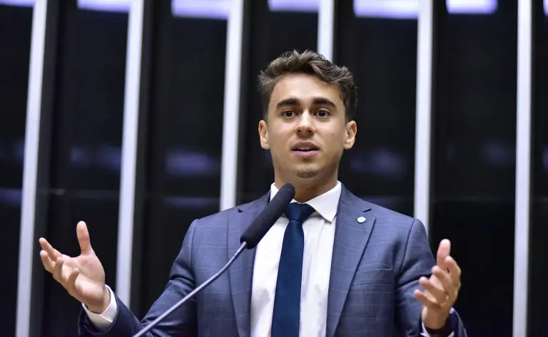 Nikolas Ferreira Agita as Redes e Critica a Esquerda: “Falta Discurso Verdadeiro”